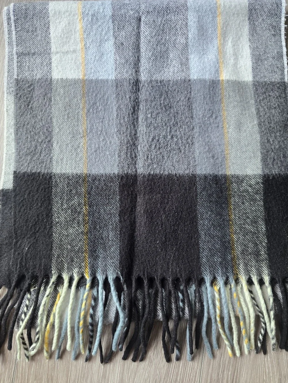 cashmoor gray black